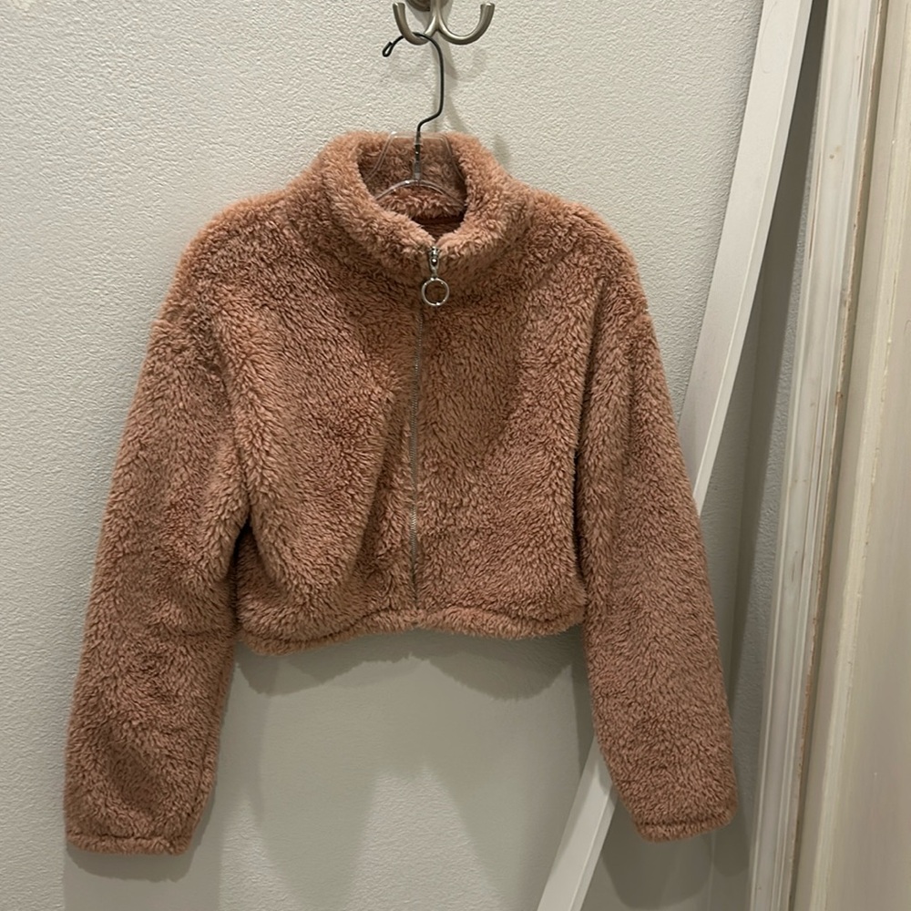 before sunrise cropped sherpa zip up jacket